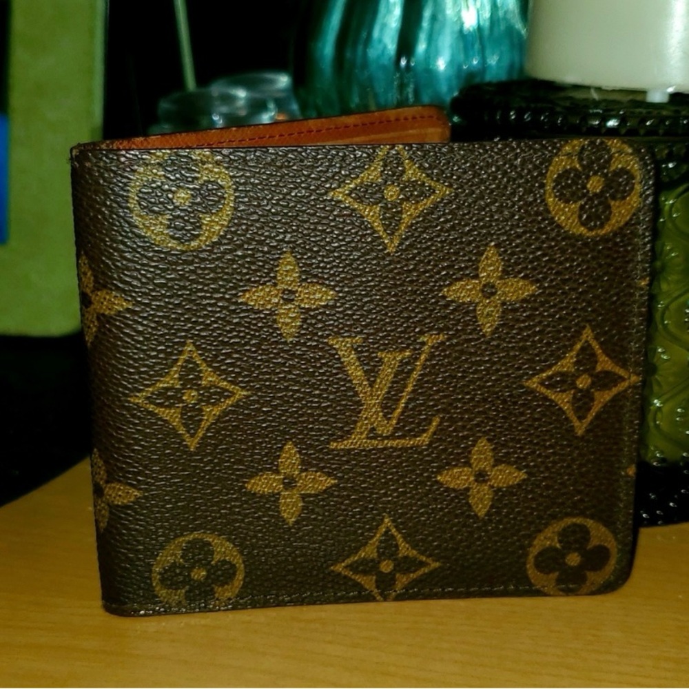 Authentic *Louis Vuitton* Vintage 1980s